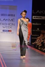 Model walks the ramp for Archana Kochhar Show at Lakme Fashion Week 2011 Day 1 in Grand Hyatt, Mumbai on 17th Aug 2011 (141).JPG